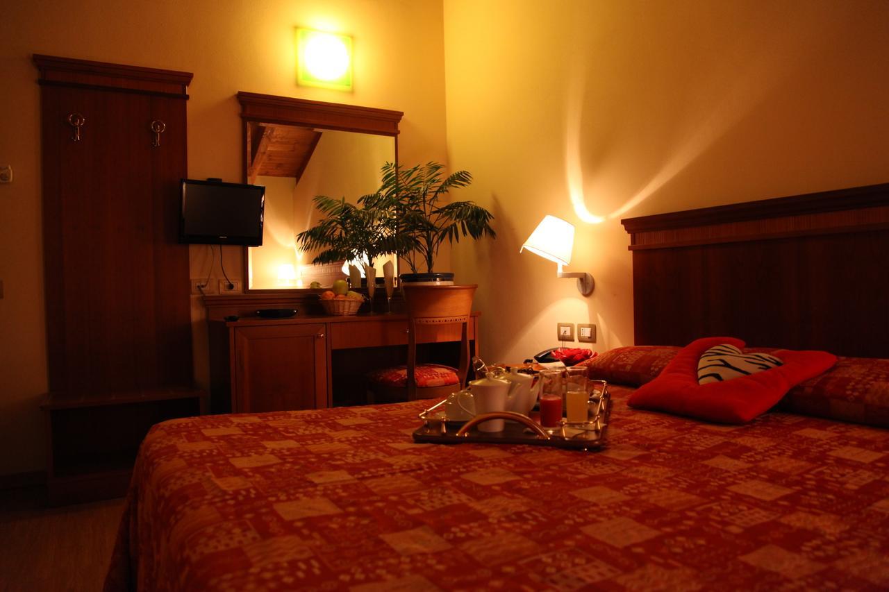 Hotel Il Borghetto Bariano Exterior foto