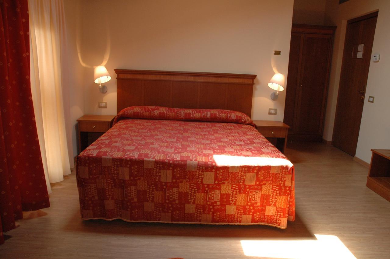 Hotel Il Borghetto Bariano Exterior foto