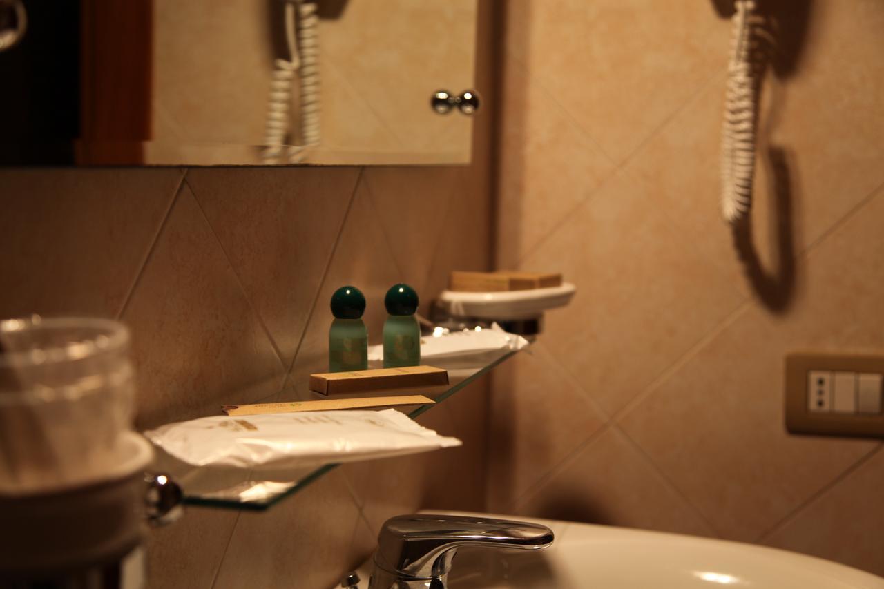 Hotel Il Borghetto Bariano Exterior foto