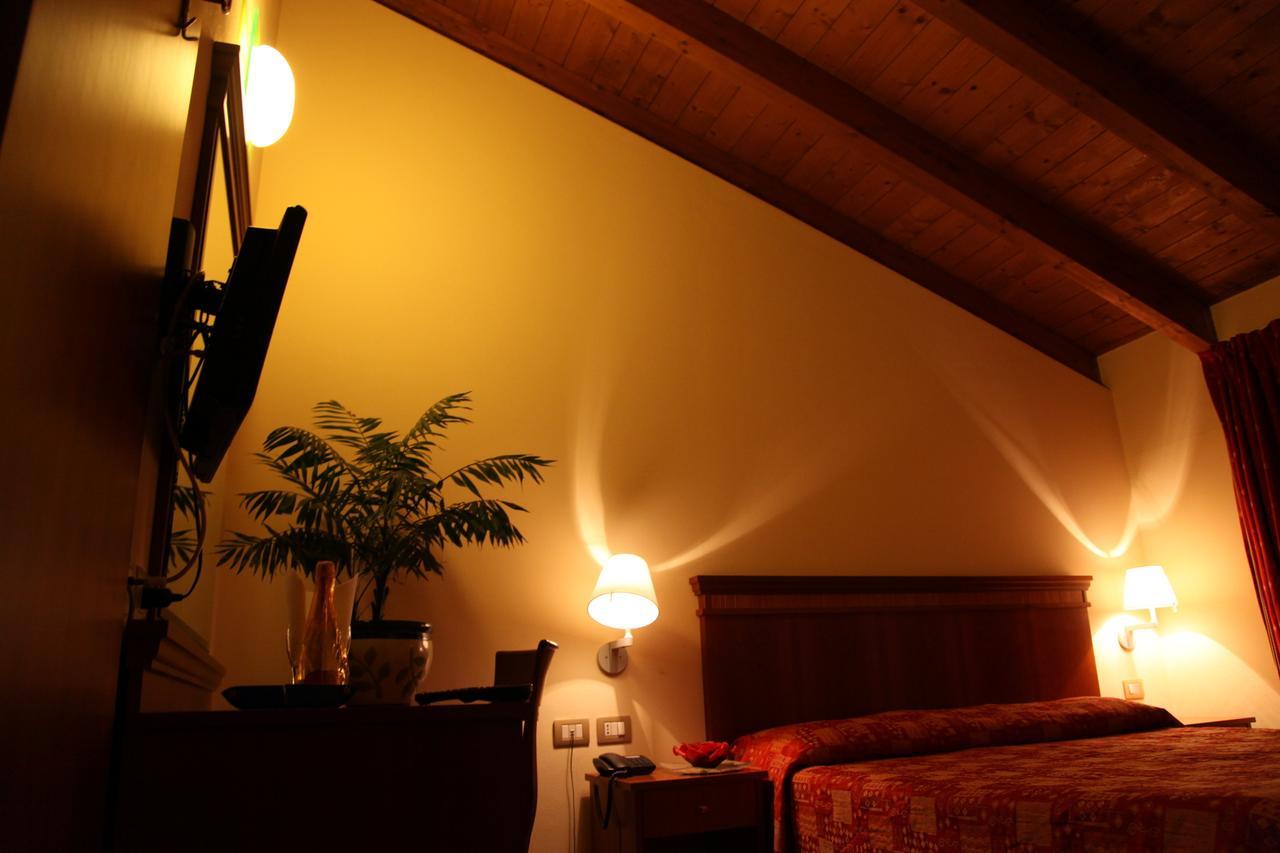 Hotel Il Borghetto Bariano Exterior foto